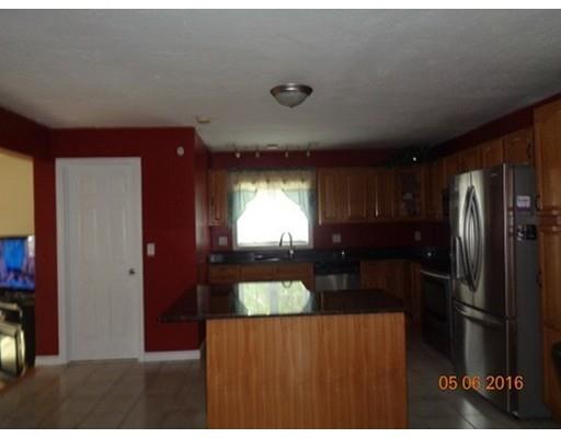 44 Aetna St, Worcester, MA 01604 photo 4