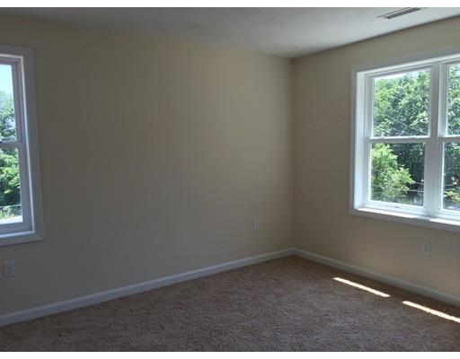 2 Farm St, Worcester, MA 01602 photo 9