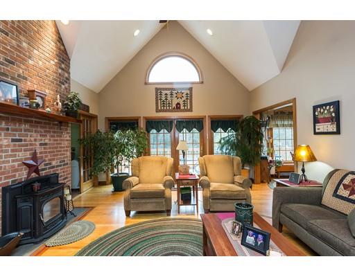 1081 Lyon St, Ludlow, MA 01056 photo 10