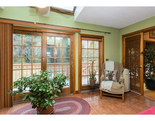 1081 Lyon St, Ludlow, MA 01056 photo 16