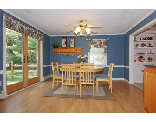 34 Colonial Dr, Mendon, MA 01756 photo 6