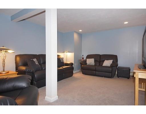 34 Colonial Dr, Mendon, MA 01756 photo 20