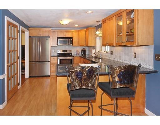 34 Colonial Dr, Mendon, MA 01756 photo 8