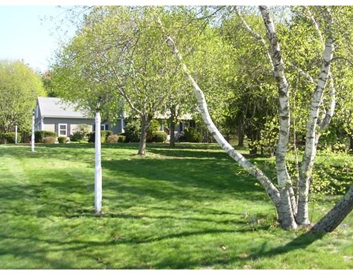 34 Colonial Dr, Mendon, MA 01756 photo 3