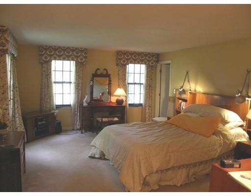 8 Flintlocke Ln, Canton, MA 02021 photo 8