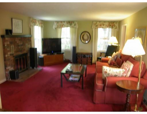 8 Flintlocke Ln, Canton, MA 02021 photo 2