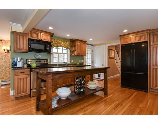 43 Douglas Rd, Needham, MA 02492 photo 2