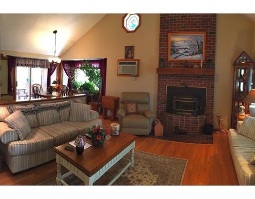 15 Marilyn, Webster, MA 01570 photo 4