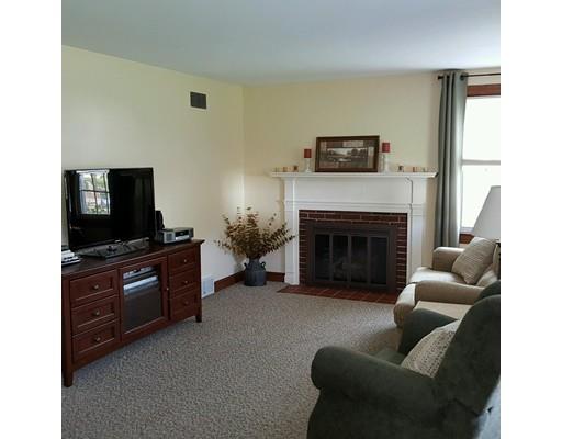 681 Common St, Walpole, MA 02081 photo 5