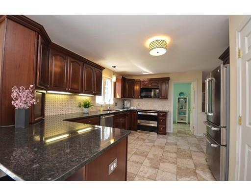 12 Brookside Dr, Sutton, MA 01590 photo 10