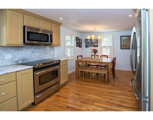 21 Downing St, Hingham, MA 02043 photo 2