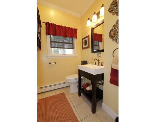 36 Sherbrook Ave, Worcester, MA 01604 photo 7
