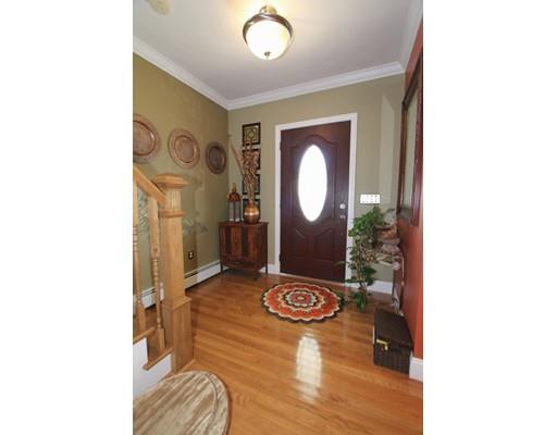 36 Sherbrook Ave, Worcester, MA 01604 photo 2