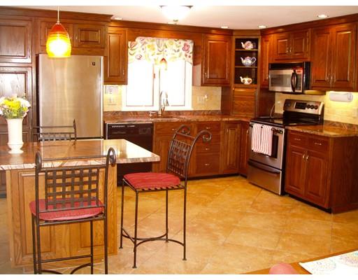3 Pleasant View Dr, Canton, MA 02021 photo 4
