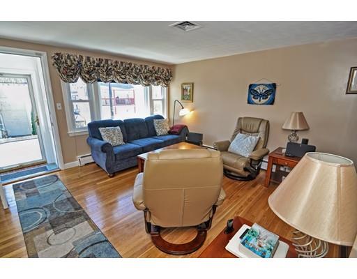 18 Trunfio Ln, Everett, MA 02149 photo 4