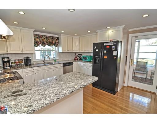 18 Trunfio Ln, Everett, MA 02149 photo 11