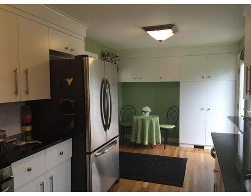 21 Forest St, Braintree, MA 02184 photo 9