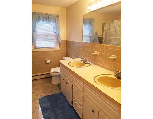 45 Ash St, Webster, MA 01570 photo 10