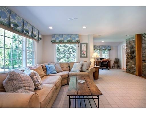 15 Jackson Rd, Wellesley, MA 02481 photo 11