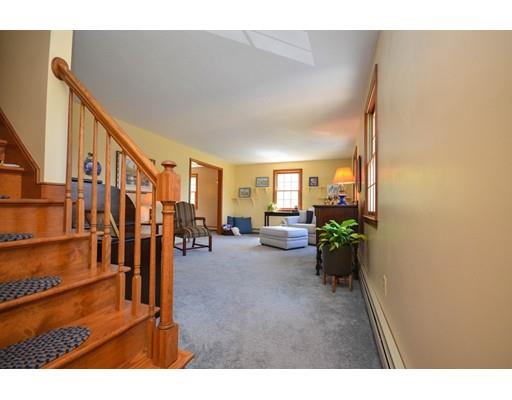 10 Houghton Rd, Sutton, MA 01590 photo 3