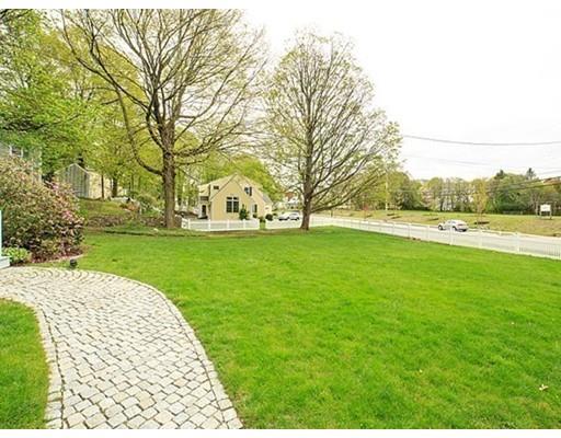 326 Webster St, Needham, MA 02494 photo 2