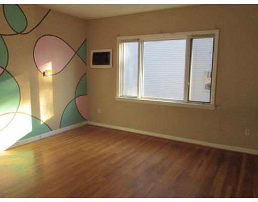52 Dean St, Everett, MA 02149 photo 4