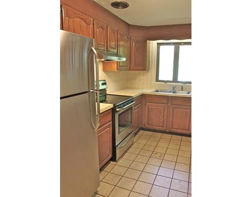 686 Elm St, West Springfield, MA 01089 photo 3