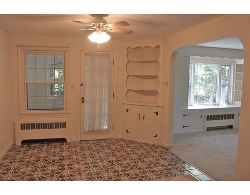 686 Elm St, West Springfield, MA 01089 photo 5