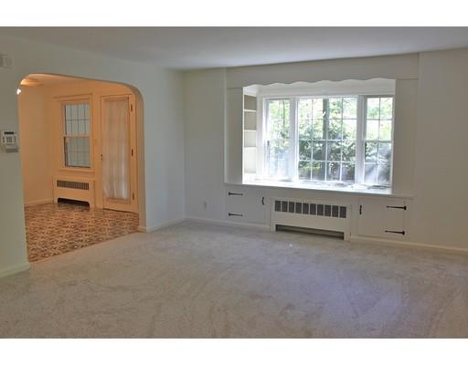 686 Elm St, West Springfield, MA 01089 photo 6
