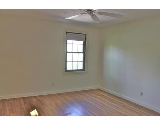 686 Elm St, West Springfield, MA 01089 photo 9
