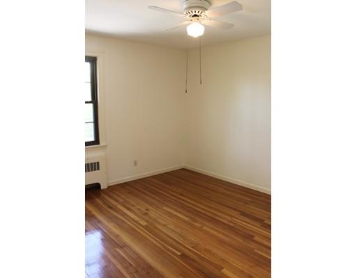 686 Elm St, West Springfield, MA 01089 photo 11