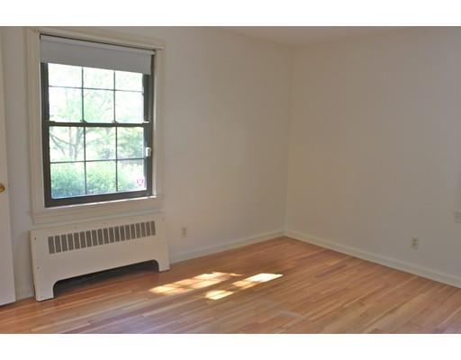 686 Elm St, West Springfield, MA 01089 photo 10