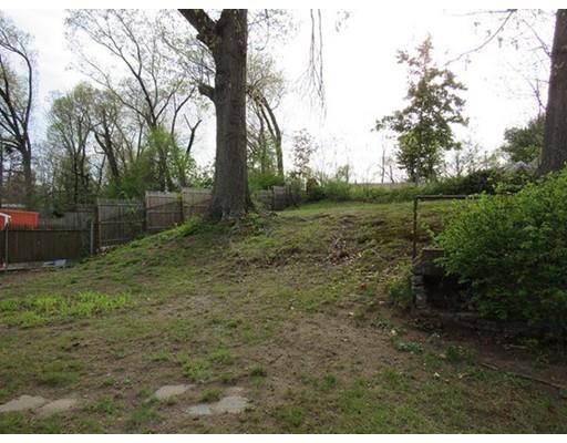 106 Balfour Dr, Springfield, MA 01118 photo 15