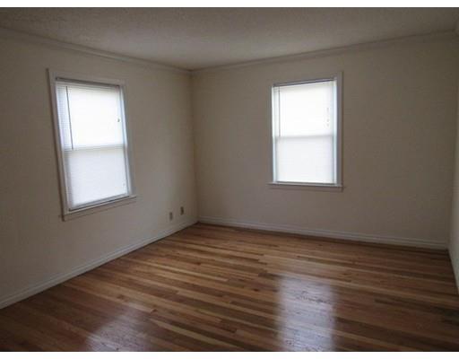 106 Balfour Dr, Springfield, MA 01118 photo 8