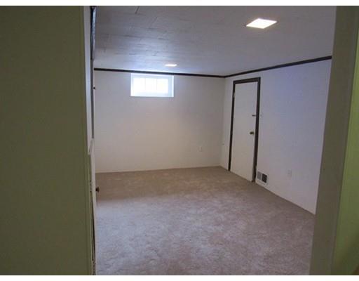 106 Balfour Dr, Springfield, MA 01118 photo 13