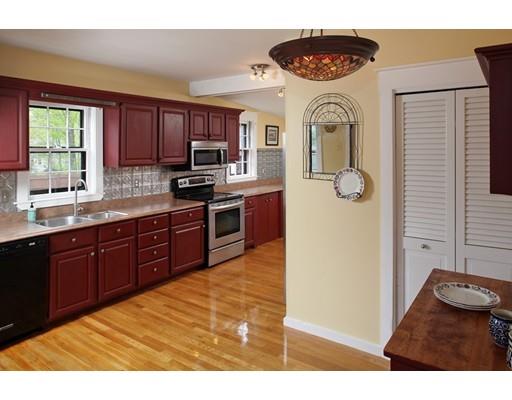 337 High St, Hingham, MA 02043 photo 4
