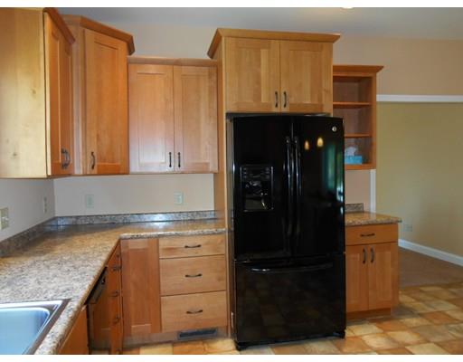 3 Blackford Dr, Atkinson, NH 03811 photo 8