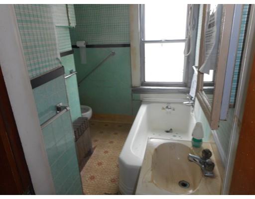 18 Park Ave, Ware, MA 01082 photo 6