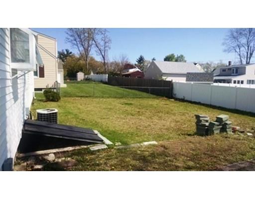 381 Abbott St, Springfield, MA 01118 photo 10