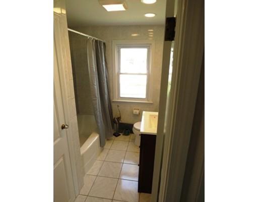 381 Abbott St, Springfield, MA 01118 photo 8