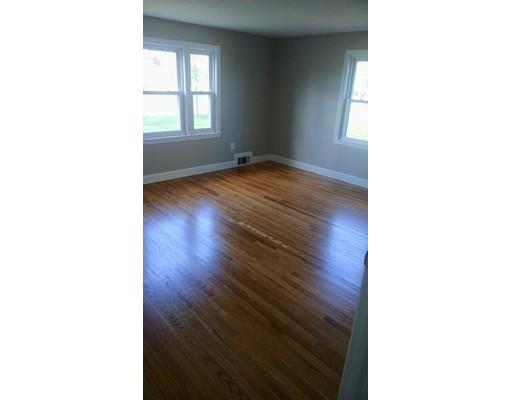 381 Abbott St, Springfield, MA 01118 photo 6