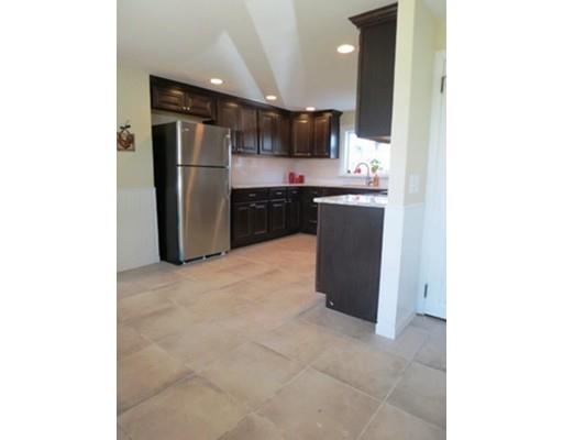 381 Abbott St, Springfield, MA 01118 photo 15