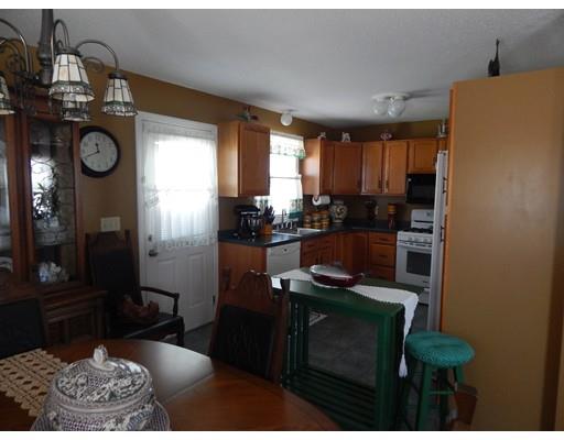 133 Florence St, Fall River, MA 02720 photo 2