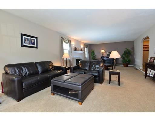 44 Pine Tree Ln, Raynham, MA 02767 photo 5