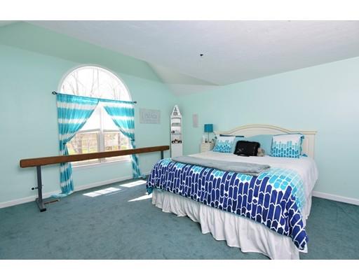 44 Pine Tree Ln, Raynham, MA 02767 photo 17