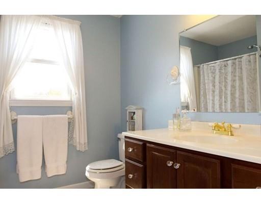 40 Wildflower Dr, Sutton, MA 01590 photo 18