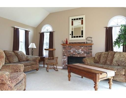 40 Wildflower Dr, Sutton, MA 01590 photo 10