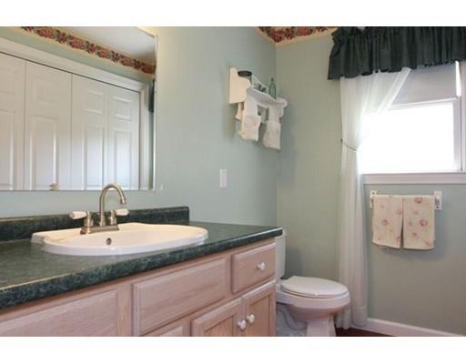 40 Wildflower Dr, Sutton, MA 01590 photo 20