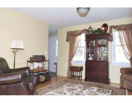 40 Wildflower Dr, Sutton, MA 01590 photo 9