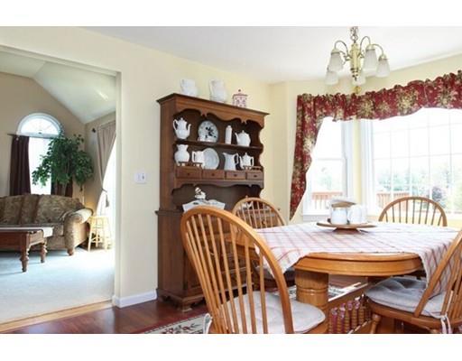 40 Wildflower Dr, Sutton, MA 01590 photo 6